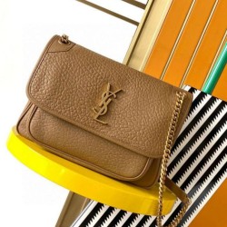 Riproduzione Fedele Borse Replica media Saint Laurent Niki a catena agnello martellata sughero scuro imitazioni