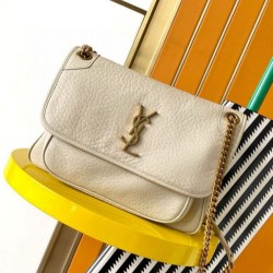 Qualità Specchio Replica Borsa media Saint Laurent Niki a catena agnello martellata bianca Riproduzione Fedele Borsa media Saint Laurent Niki a catena agnello martellata bianca imitazioni