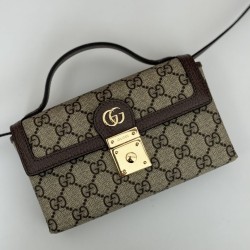 Replica Gucci 837466 Perfetta a tracolla maxi Softbit oversize in suede Marrone Imitazioni Replica qualità specchio Gucci 837466 Perfetta a tracolla maxi Softbit oversize in suede Marrone