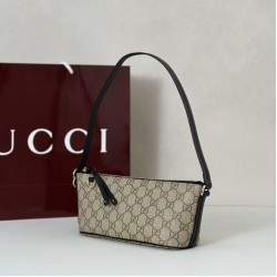 Replica Gucci 847090 Borsa a secchiello nano GG Emblem nera in pelle GG Imitazioni Replica qualità specchio Gucci 847090 Borsa a secchiello nano GG Emblem nera in pelle GG
