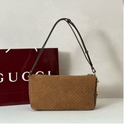 Replica qualità specchio Borsa a tracolla Gucci Half Horsebit Mini/media 860787 Pelle Granata Marrone