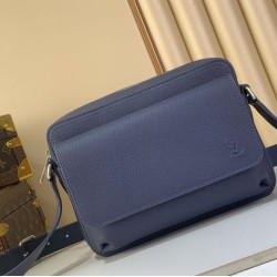 Replica qualità specchio LV Borse  da uomo Boarding Messenger Louis Vuitton Aerogram M15260 Blu