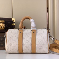 Replica Bora Pari all'originale replica Keepall Bandoulière 25 M27161 Albicocca Fiore Imitazioni Replica qualità specchio Bora Pari all'originale replica Keepall Bandoulière 25 M27161 Albicocca Fiore