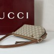 Borsa a tracolla piccola Gucci GG Emblem 847281 Nera