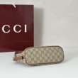 Borsa a tracolla piccola Gucci GG Emblem 847281 Nera