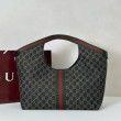 Gucci 815214 Imitazioni borse griffate tote media GG Emblem in pelle goffrata rossa