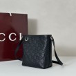 Gucci 847090 Borse Replica a secchiello nano con GG Emblem in tessuto marrone