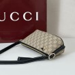 Gucci 847090 Borsa a secchiello nano GG Emblem nera in pelle GG