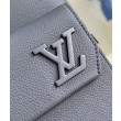 Borsa a tracolla pilota LV blu navy LV Aerogram M11601