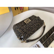 Borse Replica Baguette Media Fendi Strisce Intrecciate