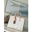 Borsa LV OnTheGo MM Tessuto Monogram M24708