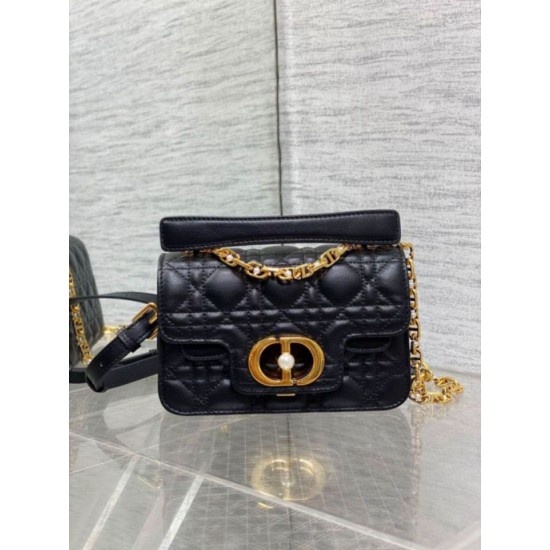 Qualità Specchio Replica Dior Mini Jolie Borsa con Manico Superiore Nera Cannage Calfskin Riproduzione Fedele Dior Mini Jolie Borsa con Manico Superiore Nera Cannage Calfskin imitazioni
