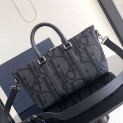 Qualità Specchio Replica Borsa Dior Weekender 25 nera Maxi Dior Oblique Jacquard Riproduzione Fedele Borsa Dior Weekender 25 nera Maxi Dior Oblique Jacquard imitazioni
