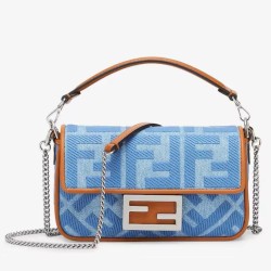 Mini borsa Fendi Baguette in denim con ricamo FF