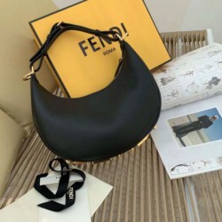 Qualità Specchio Replica Fendi Fendigraphy Piccola Borse Hobo Nero Riproduzione Fedele Fendi Fendigraphy Piccola Borse Replica Hobo Nero imitazioni