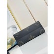 LV OnTheGo PM Bag con borchie M46733