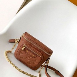 Riproduzione Fedele Louis Vuitton Mini Marsupio Monogramma Empreinte M12753 imitazioni