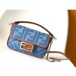 Mini borsa Fendi Baguette in denim con ricamo FF