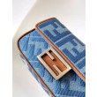 Mini borsa Fendi Baguette in denim con ricamo FF