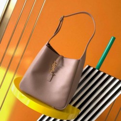 Qualità Specchio Replica Imitazione YSL Saint Laurent Le 5 À 7 Borsa A Tracolla Piccola Morbida Beige Riproduzione Fedele Imitazione YSL Saint Laurent Le 5 À 7 Borsa A Tracolla Piccola Morbida Beige imitazioni