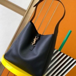 Qualità Specchio Replica YSL Saint Laurent Le 5 À 7 Borsa 1:1 A Tracolla Grande Morbida Nera Riproduzione Fedele YSL Saint Laurent Le 5 À 7 Borsa Replica 1:1 A Tracolla Grande Morbida Nera imitazioni