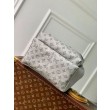 Zaino LV Discovery Monogramma in rilievo M46557