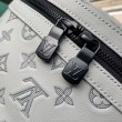 Zaino LV Discovery Monogramma in rilievo M46557