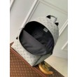 Zaino LV Discovery Monogramma in rilievo M46557