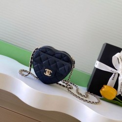 Replica qualità specchio Borse  a Mano Chanel con Catena a Forma di Cuore AP2784 Nera