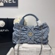 Bora Pari all'originale replica a fiocco Chanel 25K Denim lavato AS5851 Nero