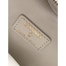 Borsa a Mano Chanel con Catena a Forma di Cuore AP2784 Bianca