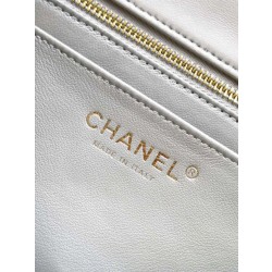 Borse Imitazioni Chanel piccola con patta classica CF in pelle di agnello lucida bianca