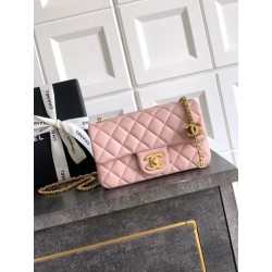 Borse Replica Chanel piccola con patta classica CF in pelle di agnello lucida rosa