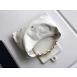 Bora Pari all'originale replica hobo Chanel AS5838 Pelle di vitello bianca
