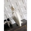 Bora Pari all'originale replica hobo Chanel AS5838 Pelle di vitello bianca