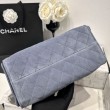 Chanel AS5293, borsa a secchiello con coulisse piccola Hobo Vintage, pelle di daino blu