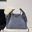 Chanel AS5293, borsa a secchiello con coulisse piccola Hobo Vintage, pelle di daino blu