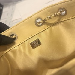 Chanel AS5293, borsa a secchiello con coulisse piccola Hobo Vintage, pelle di daino gialla