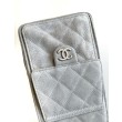 Chanel AS5293 Borsa a secchiello piccola Hobo Vintage con coulisse in pelle scamosciata grigia
