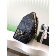 Chanel AS5293 Borsa a secchiello piccola Hobo Vintage con coulisse in vacchetta nera