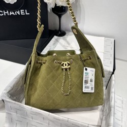 Replica Chanel AS5293, borsa a secchiello con coulisse piccola Hobo Vintage Verde pelle di daino Imitazioni Replica qualità specchio Chanel AS5293, borsa a secchiello con coulisse piccola Hobo Vintage Verde pelle di daino