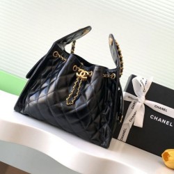 Replica qualità specchio Chanel AS5293 Borsa a secchiello piccola Hobo Vintage con coulisse in vacchetta nera