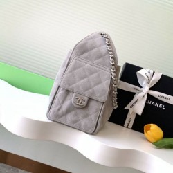 Replica Chanel AS5293 Borsa a secchiello piccola Hobo Vintage con coulisse in pelle scamosciata grigia Imitazioni Replica qualità specchio Chanel AS5293 Borsa a secchiello piccola Hobo Vintage con coulisse in pelle scamosciata grigia