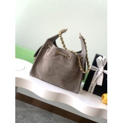 Chanel AS5293 Borse Replica Alta Qualità a secchiello piccola Hobo Vintage con coulisse in pelle scamosciata viola chiaro Chanel AS5293 Borse Replica Alta Qualità a secchiello piccola Hobo Vintage con coulisse in pelle scamosciata viola chiaro