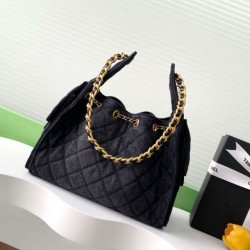 Replica Chanel AS5293 Borsa 1:1 a secchiello piccola Hobo Vintage con coulisse in denim nero Imitazioni Replica qualità specchio Chanel AS5293 Borsa 1:1 a secchiello piccola Hobo Vintage con coulisse in denim nero