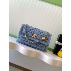 Borsa Maxi con Patta Chanel Denim Lavato AS5734 Blu