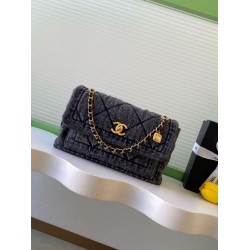Borsa Maxi con Patta Chanel Denim Lavato AS5734 Blu