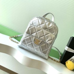 Replica qualità specchio Zaino Chanel 25K Pelle di vitello granata AS5793 Argento