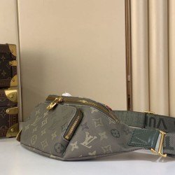 Replica Louis Vuitton m26933 Marsupio Rush da uomo Verde Imitazioni Replica qualità specchio Louis Vuitton m26933 Marsupio Rush da uomo Verde