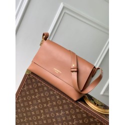 Borsa a tracolla Louis Vuitton Low Key Messenger M26532 Marrone